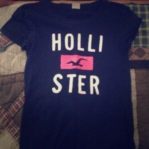 Hollister tee