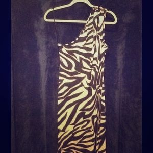 Black and White One-Shoulder Maxi Dress