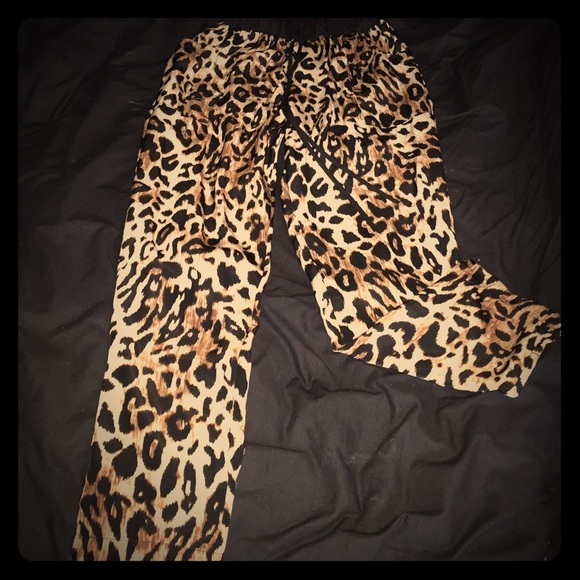 Tapered Printed Pants
