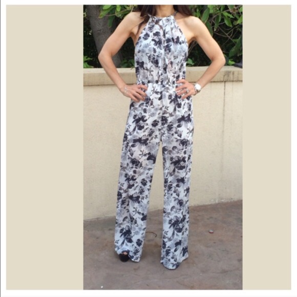 Stunning wide leg jumpsuit LOWEST PRICE SALE - Picture 2 of 3