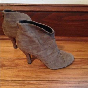 Me too brown suede booties