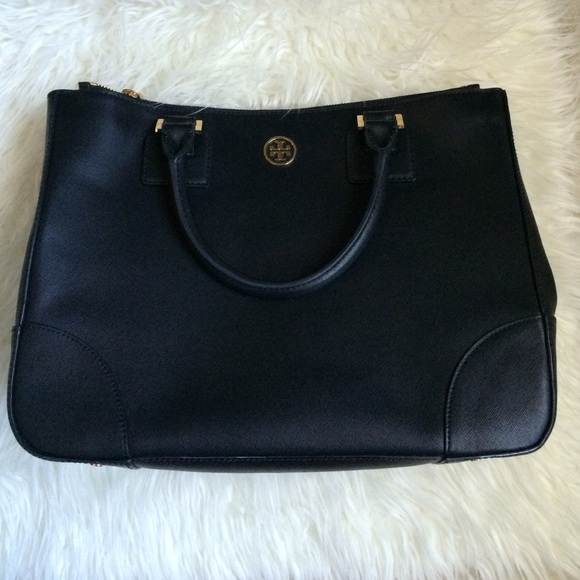 Tory Burch Handbags - Tory Burch Double Zipper Robinson handbag. Black.