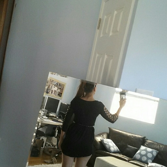 Black top - Picture 3 of 3