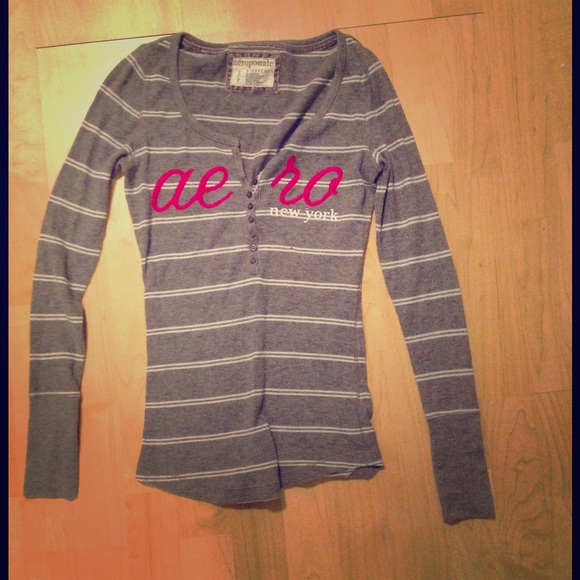 Aeropostale sweater size small