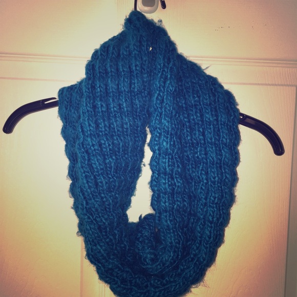 Winter infinity scarf