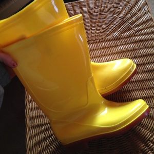 rain boots