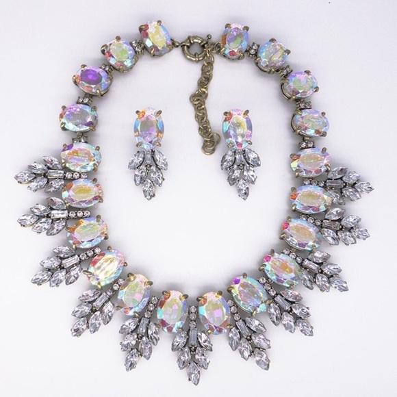 Jewelry | Glam Statement Necklace - Picture 2 of 5