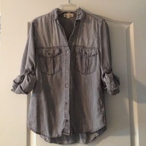 Gray chambre button down