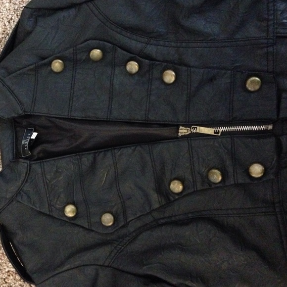 Black leather jacket - Picture 3 of 3