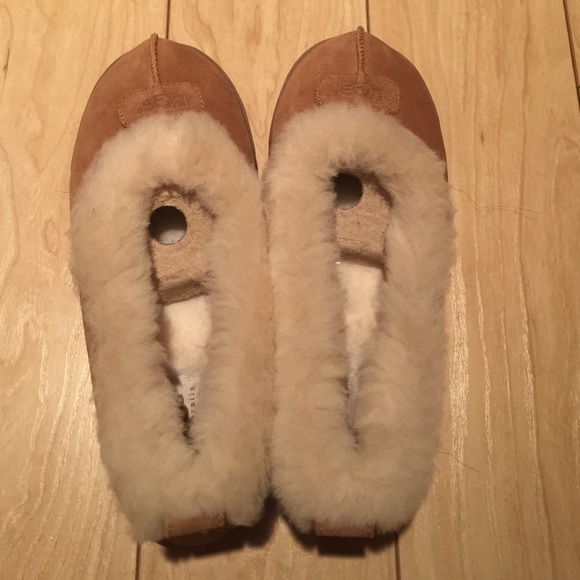 Ugh Rylan, never worn - Picture 2 of 4