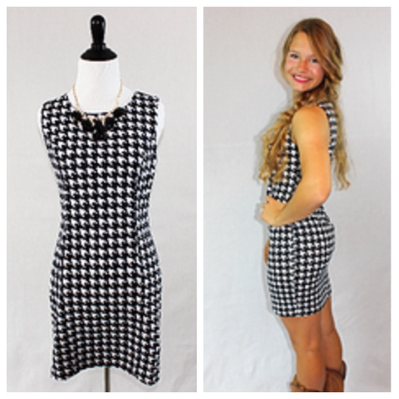 Houndstooth Hottie Dress - Picture 2 of 2