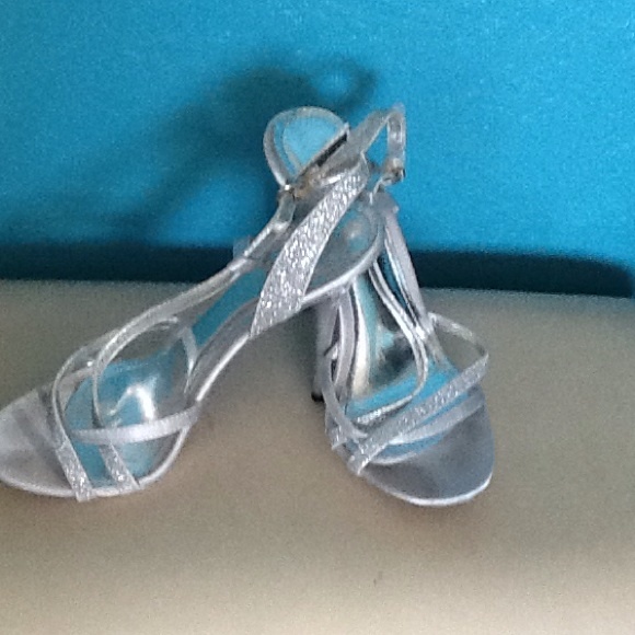Sparkly sexy silver heels