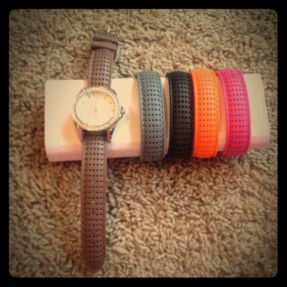 Jewelry - Watch with 5 interchangeable bands! ⌚️💕💎