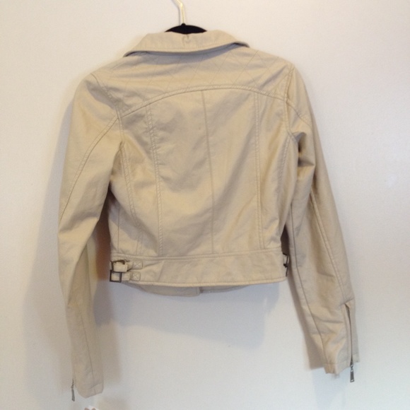 🔅SOLD🔅 NWT Tan Leather Jacket - Picture 2 of 4