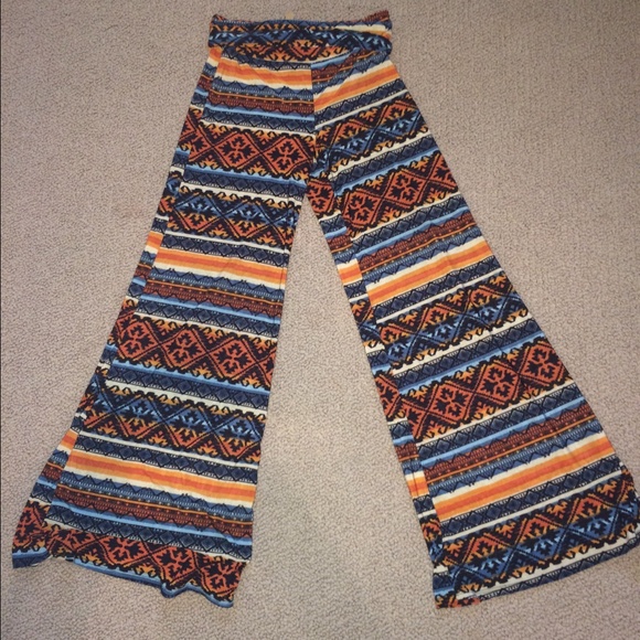 Aztec Patterned Flowy Pants