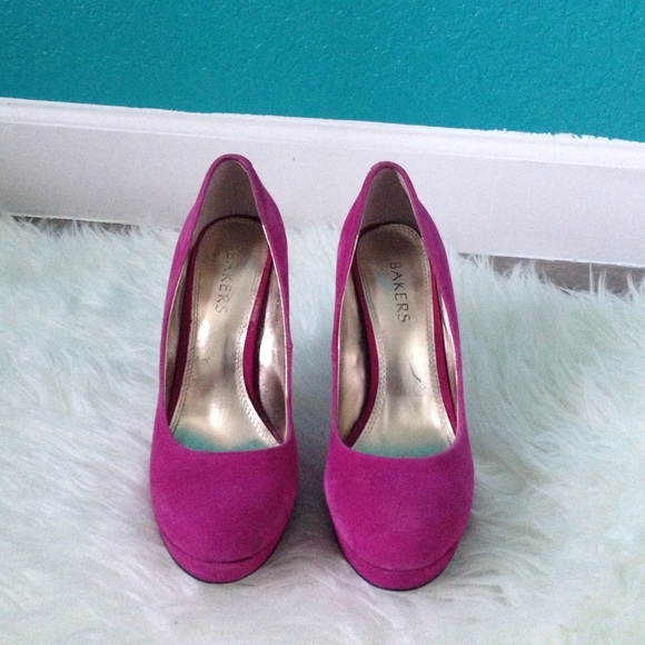 Magenta Pumps