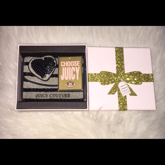 Juicy Couture Black & Grey Sequin Wallet. 💎🎀
