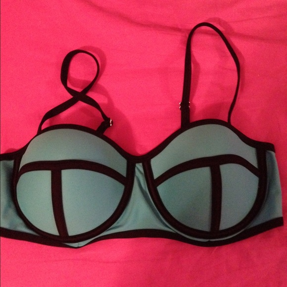 Bikini top