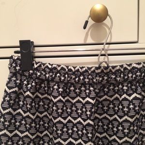 LOFT Skirts - FINAL MARKDOWN: Black and White Print Skirt LOFT Skirts - FINAL MARKDOWN: Black and White Print Skirt