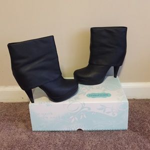 Like New Black Shoes