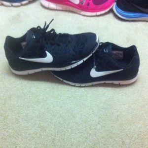 Nike Free Train Fit (White and Black)