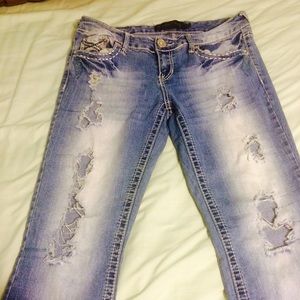RUE 21 distressed jeans