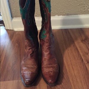 Women's cowboy boots