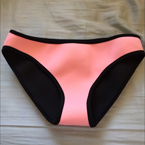 pink triangl dupe bottoms