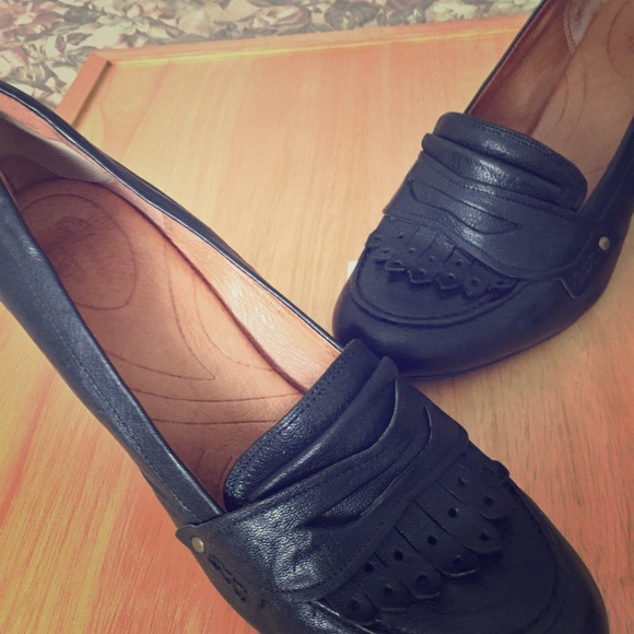 Clarks Shoes - Leather Tassel Loafer-Style Heels