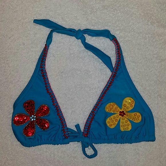 Bikini - Picture 2 of 4