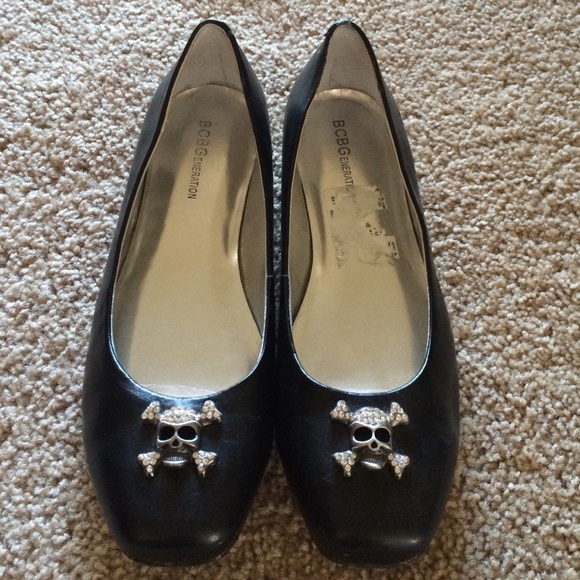 BCBG Skull Flats