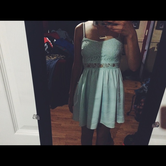 Aqua green flowy dress👗