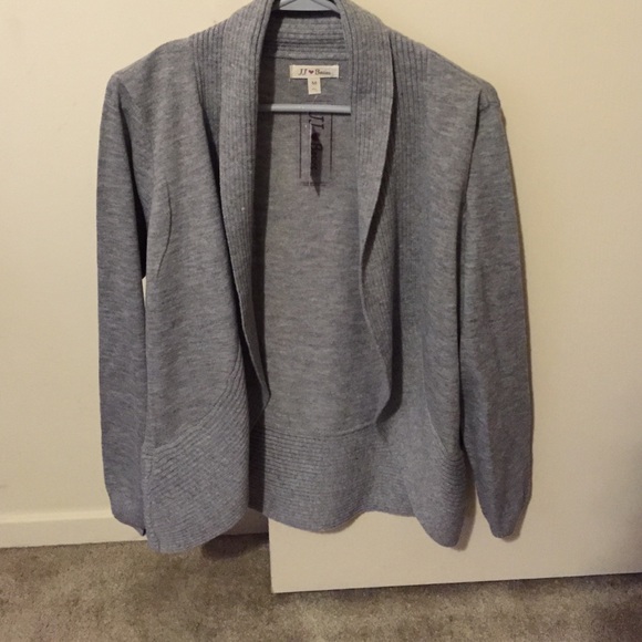Grey cardigan
