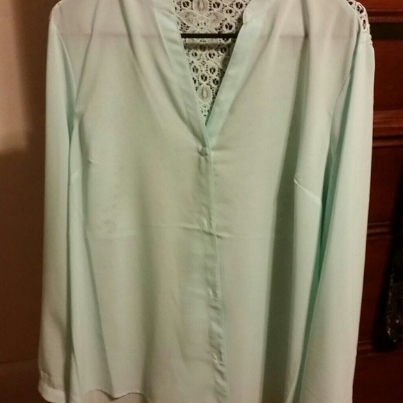 Gorgeous top sheer long sleeves