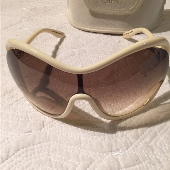 💢SOLD💢 Tom Ford Dakota Sunglasses TF0095