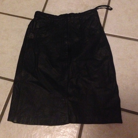 Vintage 100% leather skirt