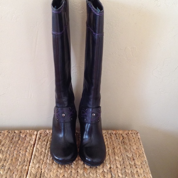 Charles David black leather boot. Worn twice.