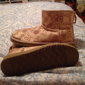 REAL LIMITED EDITION CLASSIC UGGs