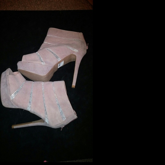 Mauve colored booties TODAY ONLY price - Picture 2 of 2