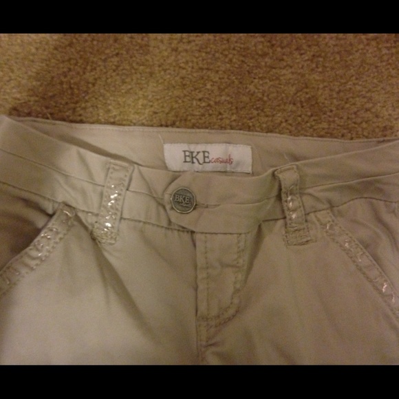 NWOT BKE khaki pants size 25