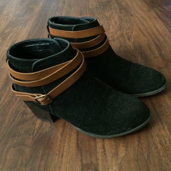 Mossimo suede  black booties