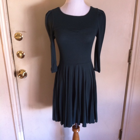 ⬇️⬇️⬇️Forest Green Cotton On Skater Dress