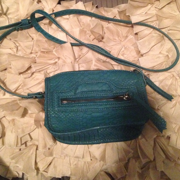 Steve Madden cross body bag