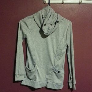 Grey sweatshirt
