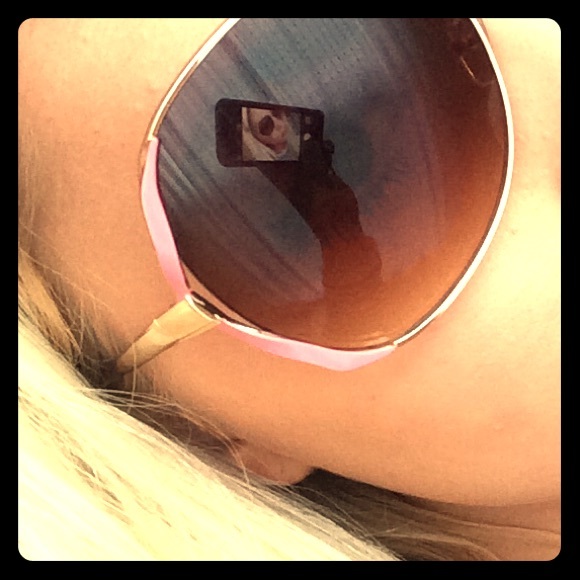 Super cute pink large sunglasses. :))