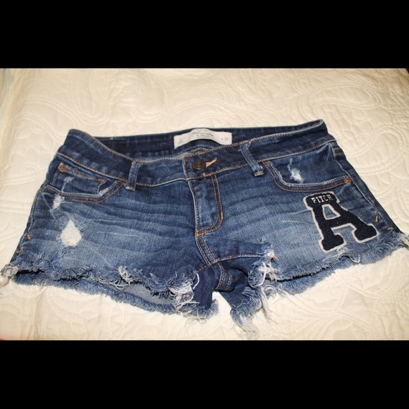 Abercrombie & Fitch low-rise shorts