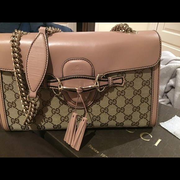 Gucci Handbag nude and gucci print gold hardware. - Picture 2 of 5