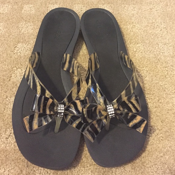 Guess Flip Flops