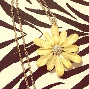 Daisy necklace