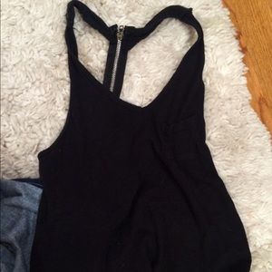 Zipper tank